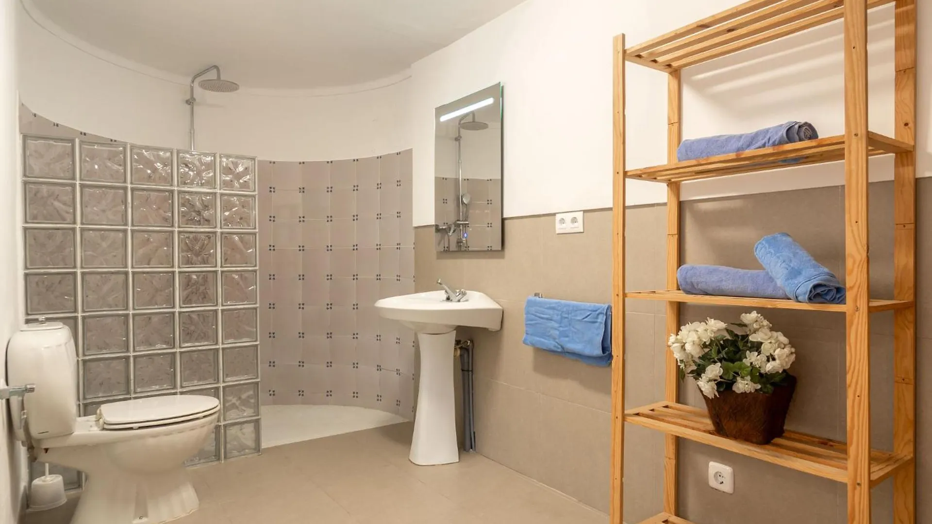 Apartment Clara-8 By Interhome Cala de Sant Vicenc